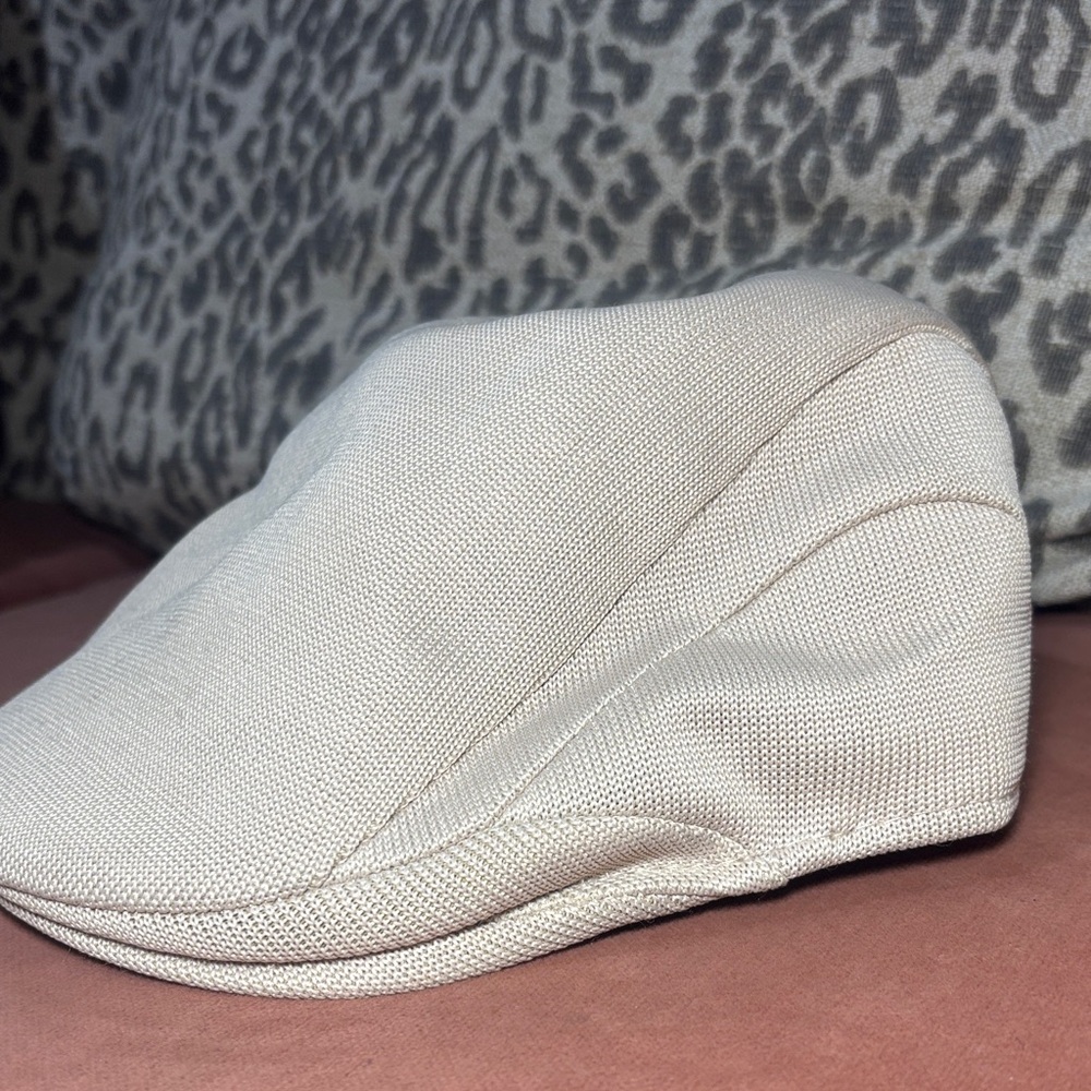 Kangol Tropic 507 Ivy Cap tan beige khaki cream flat cap newspaper hat medium
